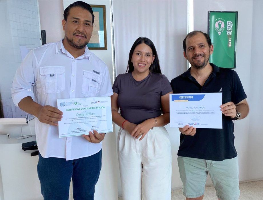 Hotel Flamingo Galapagos participa en el programa Enverdeciendo Mi Negocio en Santa Cruz, Galapagos